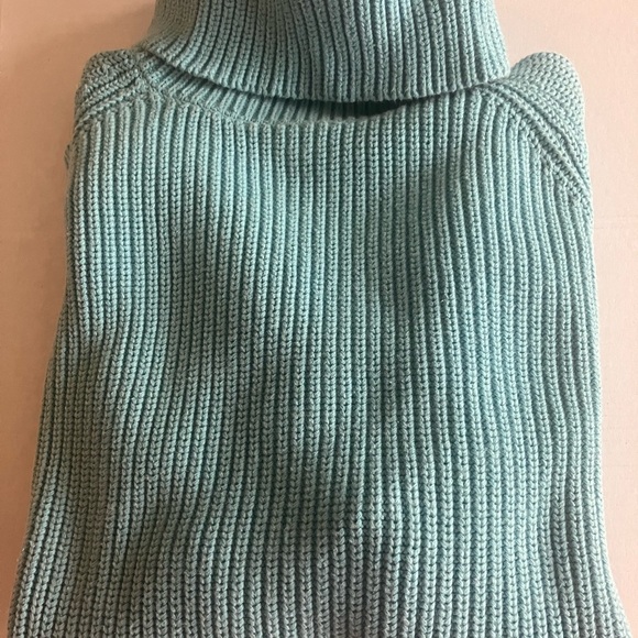 Lands End Turtleneck Sweater - Picture 5 of 5